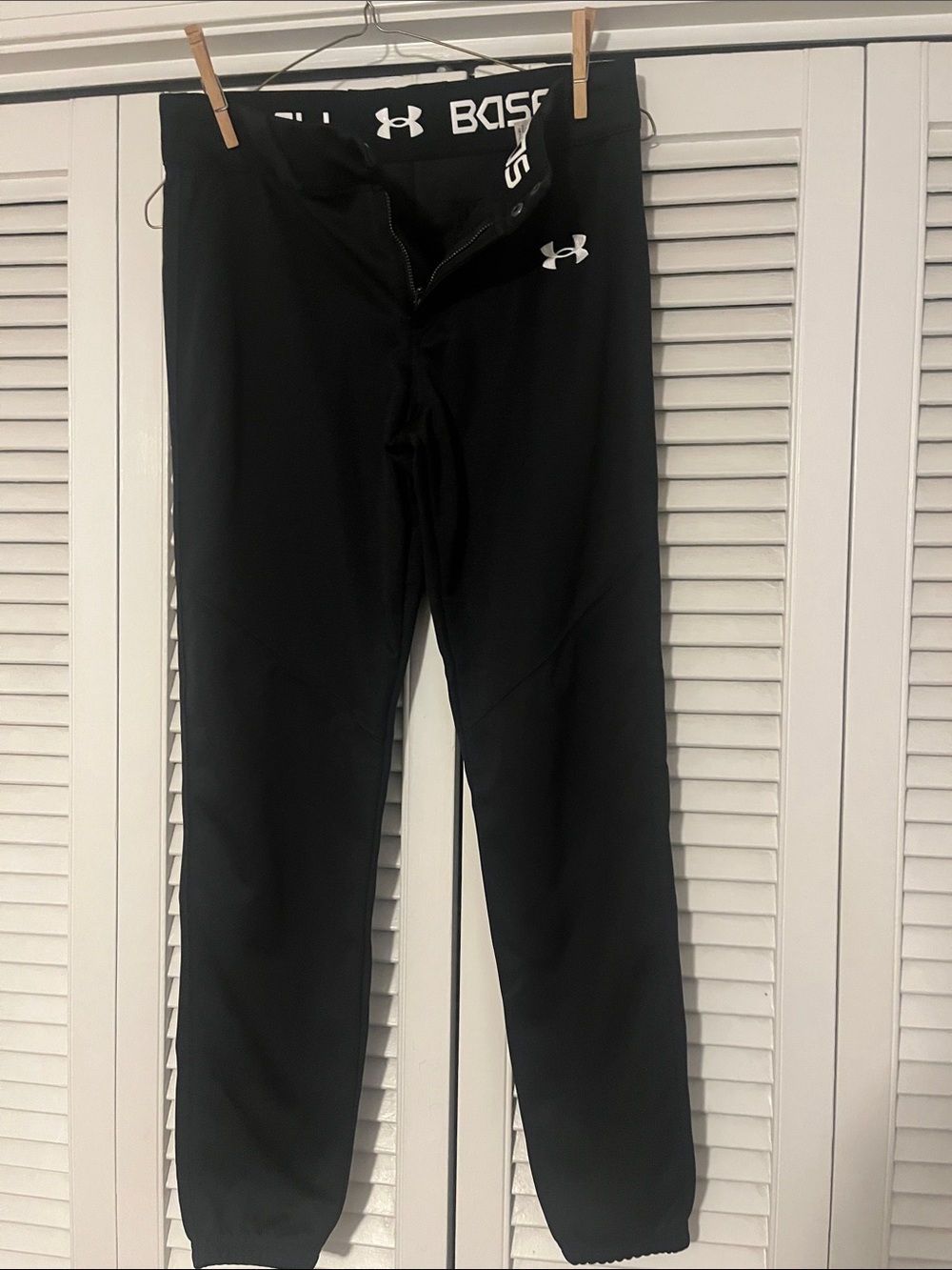 Never Worn Under Armour Youth Large Black Baseball Pants